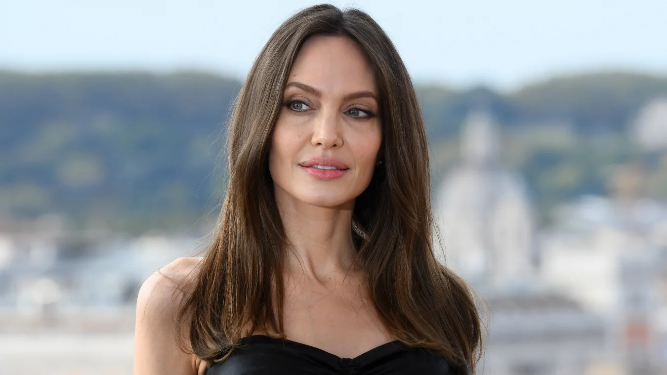 زیباترین زنان؛ آنجلینا جولی (Angelina Jolie)