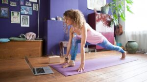10 حرکت کاربردی یوگا برای کاهش استرس و آرامش بیشتر