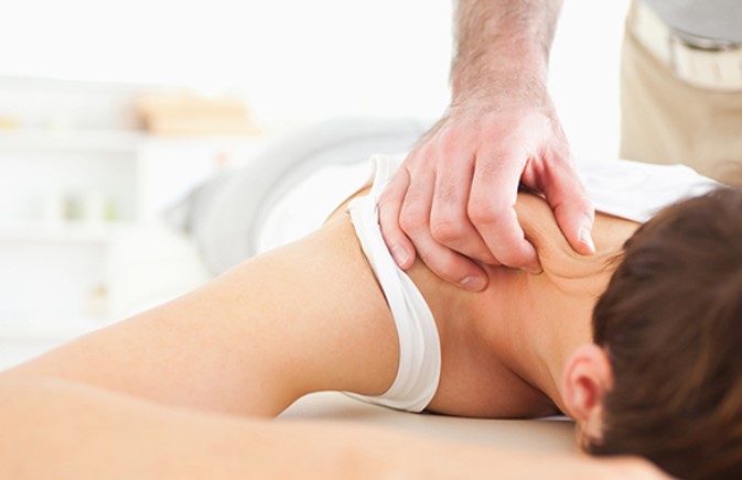 ماساژ شیاتسو (Shiatsu massage)