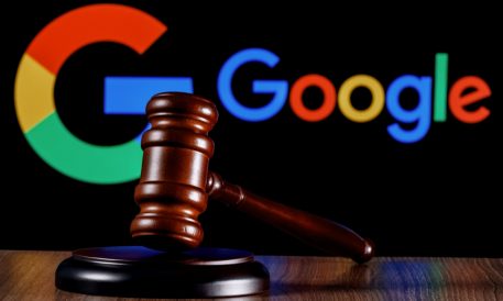گوگل برای حفظ انحصار خود سالانه ۲۶ میلیارد دلار هزینه می‌کند