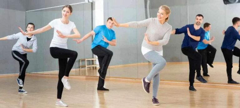 زومبا ترکیب جذاب ورزش و رقص