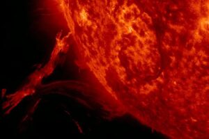 بیشینه فعالیت خورشیدی، زودتر از انتظار، چه پیامدهایی دارد؟