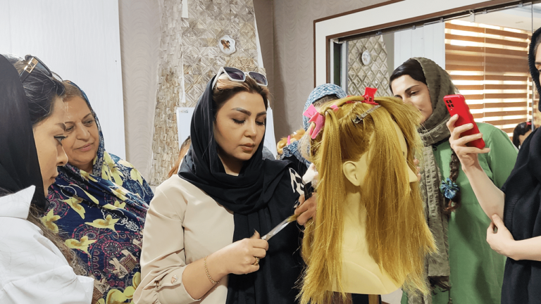 حرفه ای ترین آموزشگاه پاکسازی پوست تهران