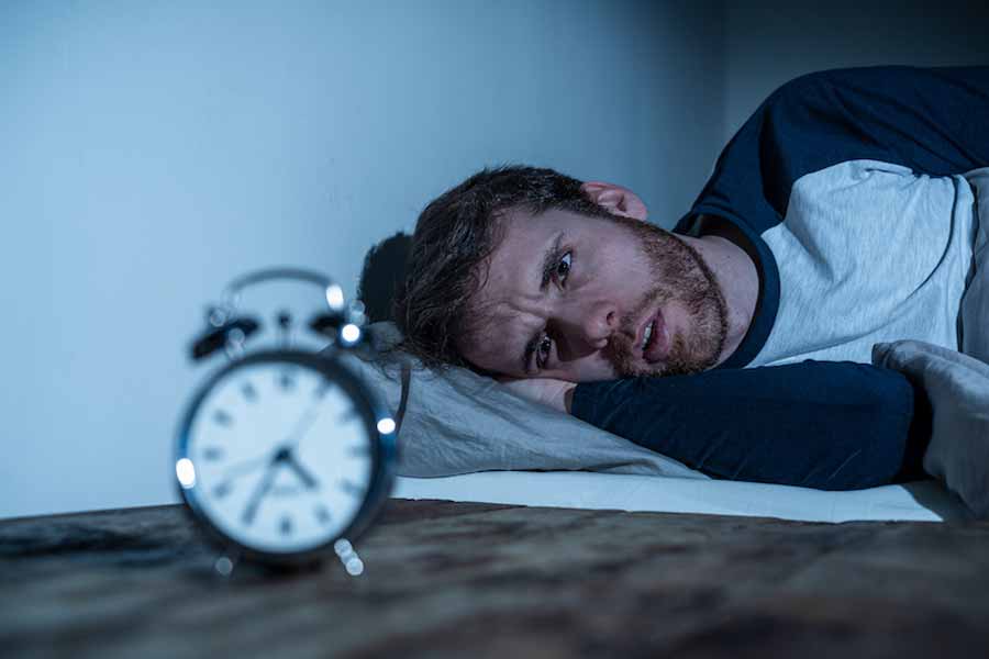 آسیب بی‌خوابی طولانی‌مدت بر نورون‌ها و سیستم عروق خونی
