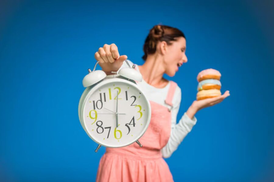 دیر غذا خوردن، خطر ابتلا به بیماری‌های قلبی را بالا می‌برد