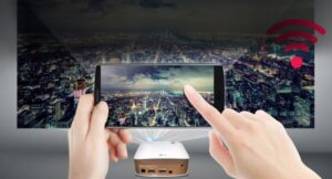 اتصال گوشی به ویدئو پروژکتور با کابل یا نرم‌افزار