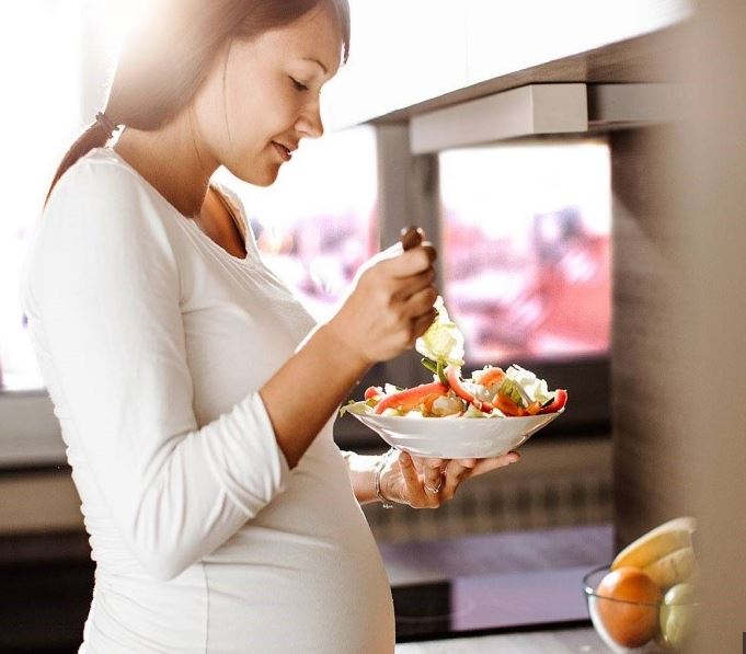 تغذیه اساسی در سه ماه اول بارداری