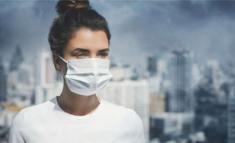 11 روش‌ موثر و کاربردی مراقبت پوست در برابر آلودگی هوا
