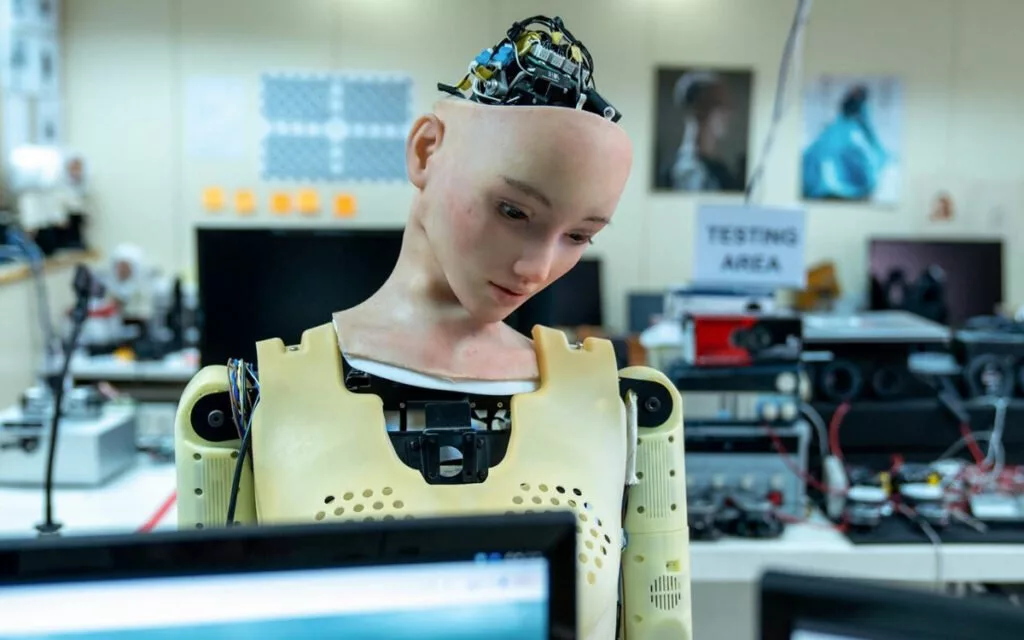 چین برنامه‌ریزی دارد تا تا سال 2025 ربات‌های پیشرفته با ظاهر انسانی توسعه دهد