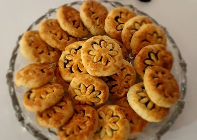 10 مورد از خوشمزه‌ترین نان و شیرینی‌های معروف خوزستان