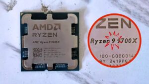 باگ تایپی! علت تاخیر در عرضه نسل جدید پردازنده‌های Ryzen 9000