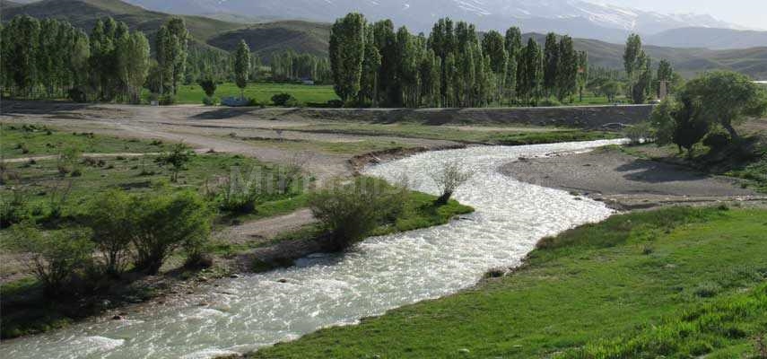 12 مکان دیدنی در سفر خاطره انگیز به جاده فیروزکوه