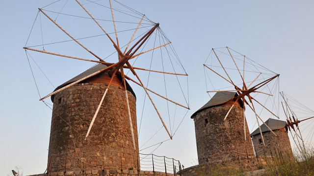 ایران در تلاش برای ثبت آسیاب‌های بادی باستانی «اسبَد» در یونسکو