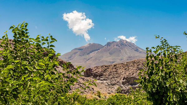 کوه تفتان پس از هفتصد هزار سال بیدار می‌شود؛ آتشفشانی خاموش که شاید دوباره جان بگیرد