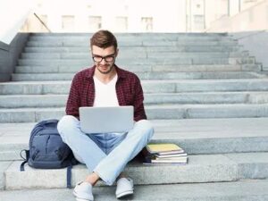 چطور در زمان دانشجویی کسب درآمد کنیم؟