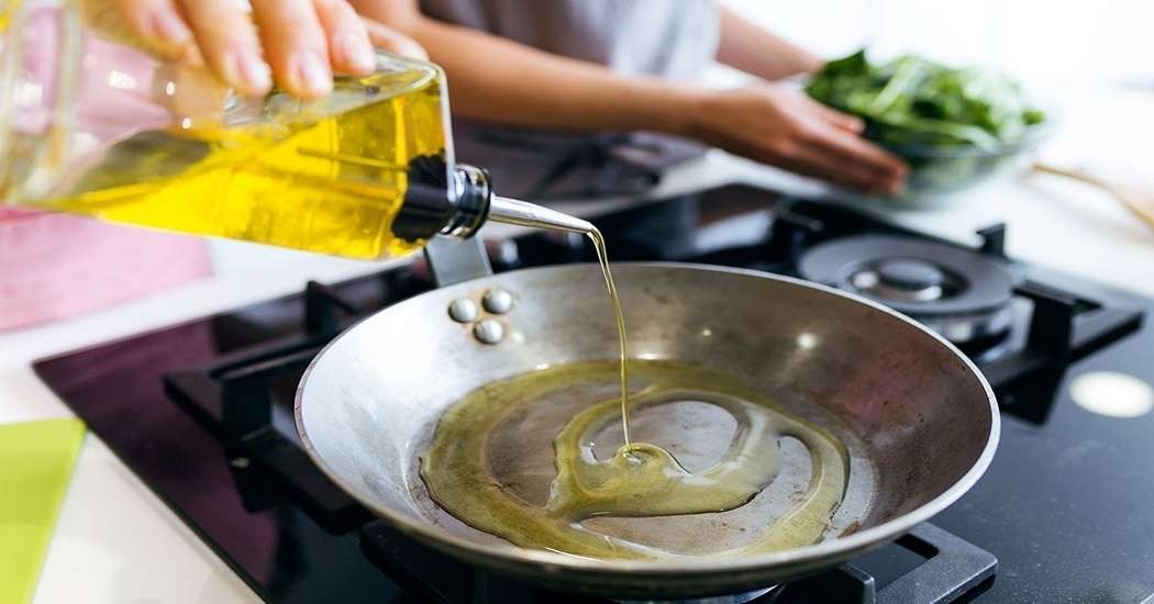 تفاوت روغن سرخکردنی و روغن پختوپز؛ چگونه روغن مناسب برای آشپزی را انتخاب کنیم؟