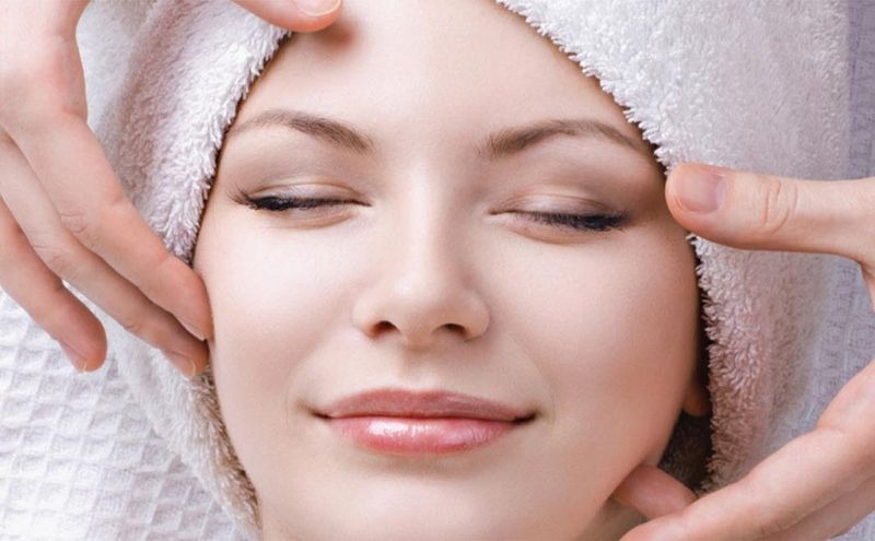 چطور در خانه تولید کلاژن پوست صورت را تقویت کنیم؟ راهنمای علمی و کاربردی