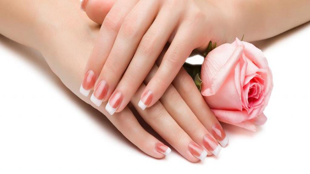 راز محبوبیت ژلیش ناخن؛ چرا این ترند دنیای زیبایی را تغییر داد؟